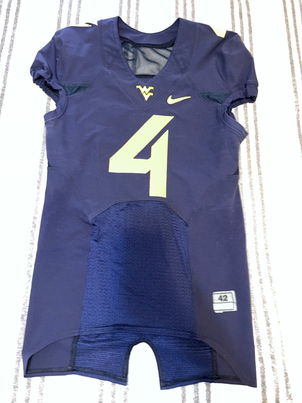 Nike West Virginia Mountaineers Player Issued Football Jersey Blue #4 WVU 42 L - Picture 7 of 14
